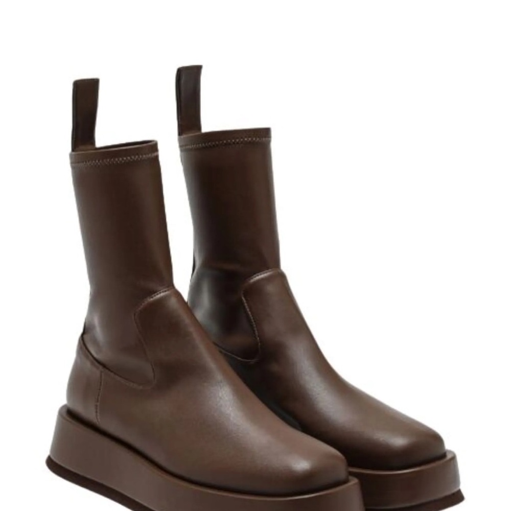 Gia Borghini Rosie boots in brown